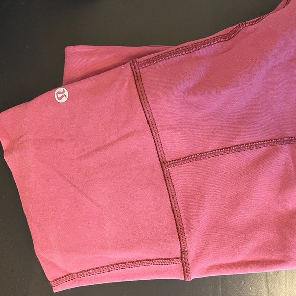 Lululemon Scalloped Hem - Picture 1 of 2